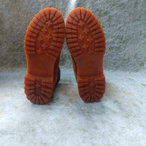 Timberland Women's 6 inch Wheat Nubuck Waterproof Boots Size 9.5 - Picture 9 of 12